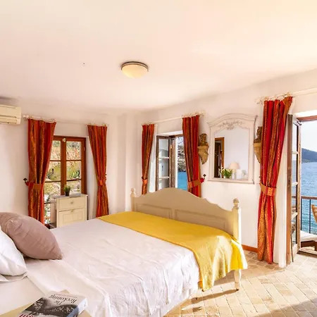 Customs House Nyaraló Kalkan